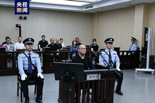 爱屋及乌？凯恩模型太受欢迎总被摸屁股，导致需不停换新短裤